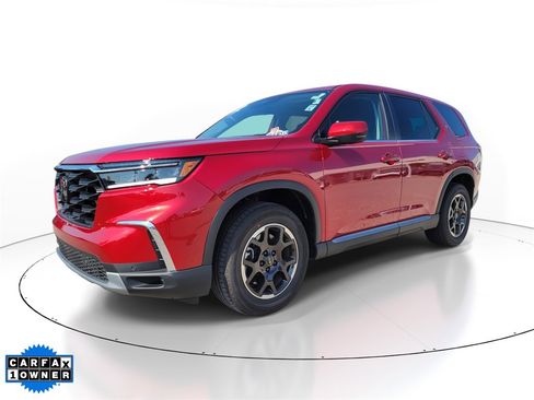 Used 2025 Honda Pilot EX-L image 2