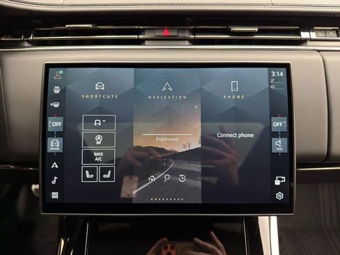 Used 2024 Land Rover Range Rover Sport Dynamic SE image 13