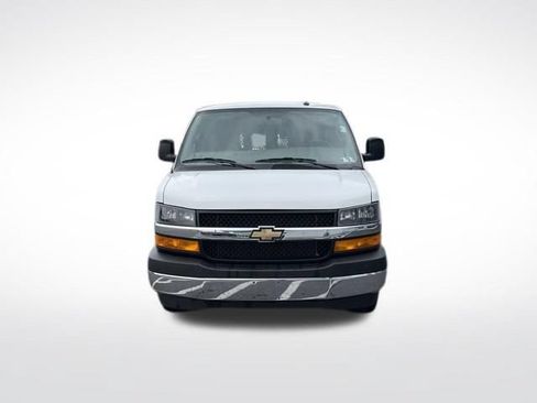 Used 2025 Chevrolet Express 2500 w/ Driver Convenience Package RWD image 9