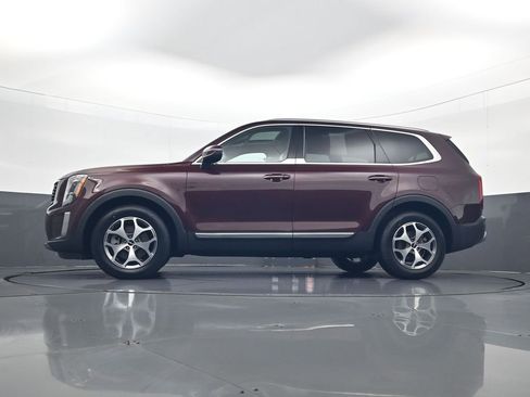 Used 2022 Kia Telluride EX FWD image 29