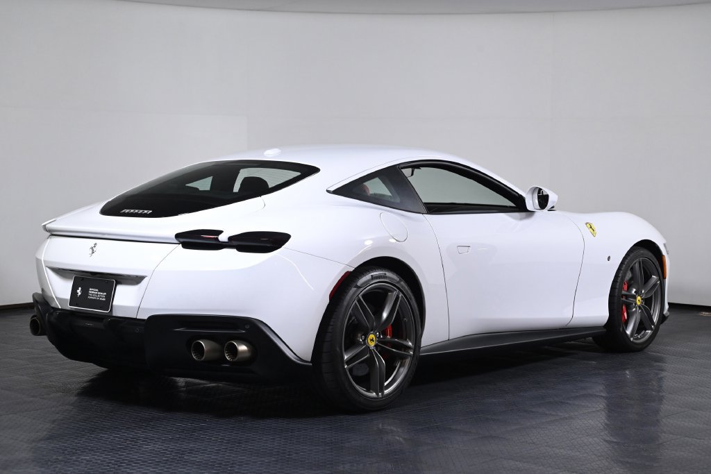 Certified 2023 Ferrari Roma RWD image 9