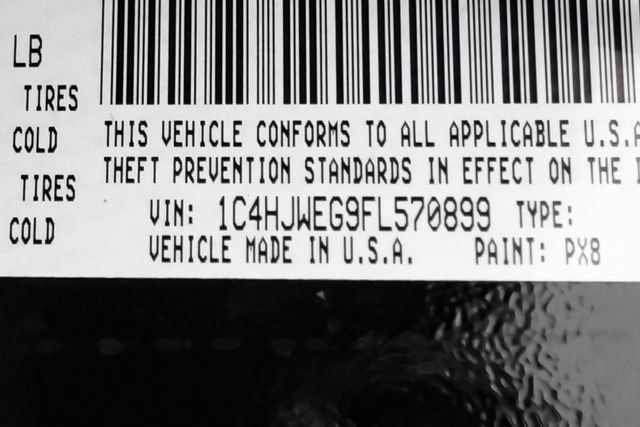 Used 2015 Jeep Wrangler Unlimited Sahara w/ Connectivity Group AWD/4WD image 57