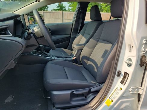 Used 2024 Toyota Corolla LE FWD image 19