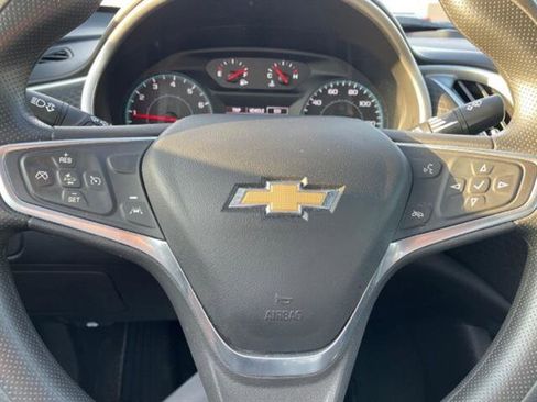 Used 2023 Chevrolet Malibu LT image 17