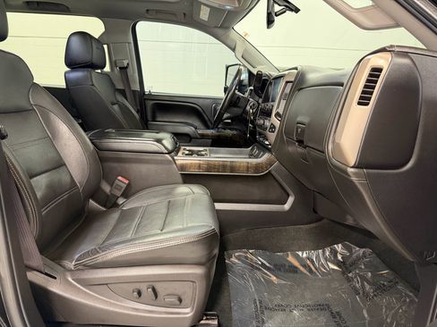 Used 2016 GMC Sierra 2500 Denali w/ Suspension Package, Off-Road image 25