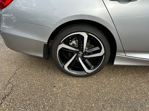 Used 2022 Honda Accord Sport image 5