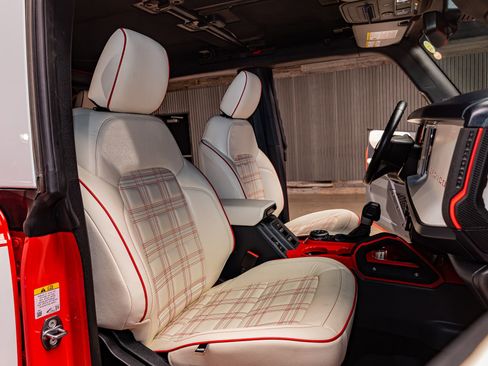 Used 2024 Ford Bronco Heritage Edition image 24