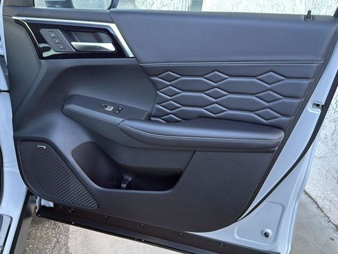 New 2026 Mitsubishi Outlander 4WD Plug-In Hybrid image 32