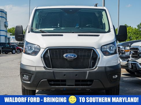 Used 2024 Ford Transit 250 Low Roof w/ Exterior Upgrade Package RWD image 2