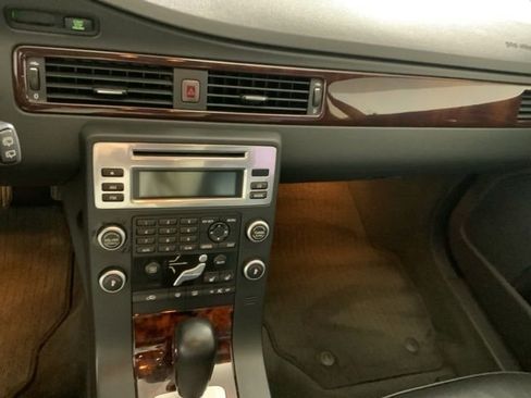 Used 2008 Volvo V70 image 20