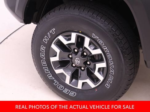 Used 2023 Toyota Tacoma TRD Off-Road AWD/4WD image 16