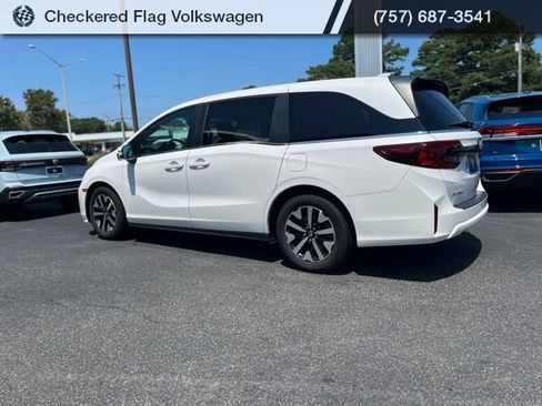 Used 2025 Honda Odyssey EX-L image 6