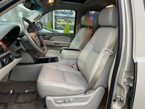 Used 2007 Chevrolet Tahoe LTZ w/ LTZ Preferred Equipment Group image 21