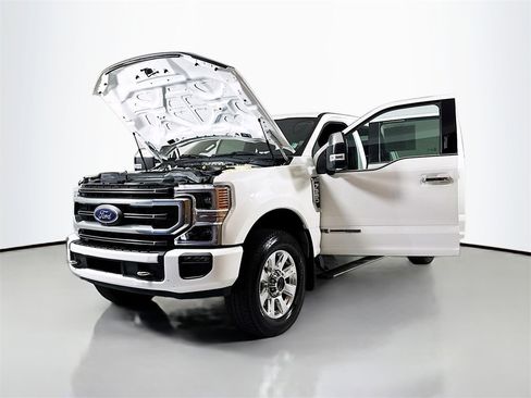 Used 2022 Ford F350 Platinum image 23