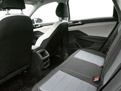 Used 2025 Volkswagen Taos S FWD image 10