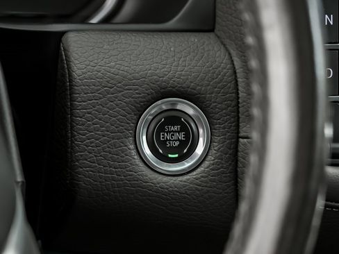 Used 2021 GMC Yukon Denali w/ Denali Premium Package image 22