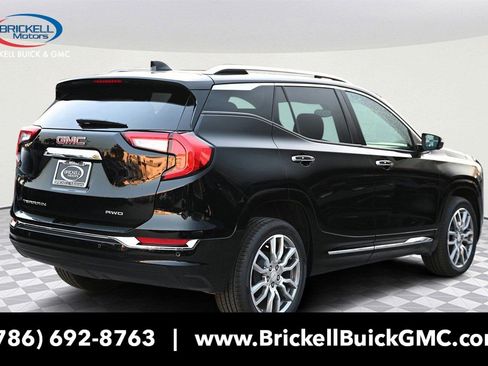 New 2024 GMC Terrain Denali w/ Denali Premium Package image 5