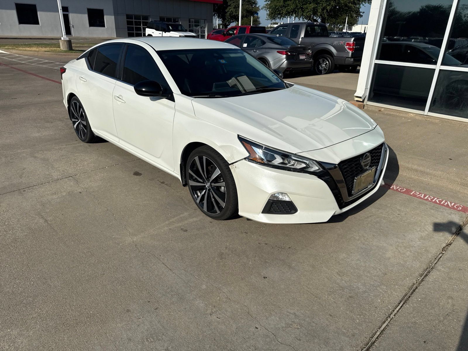 Used 2021 Nissan Altima 2.5 SR FWD image 4