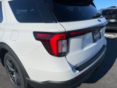 Used 2025 Ford Explorer ST w/ Sun And Sound Package AWD/4WD image 43