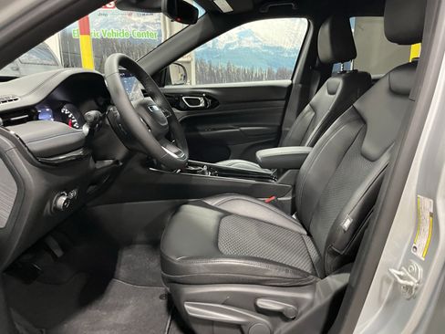 Certified 2026 Jeep Compass Latitude image 10