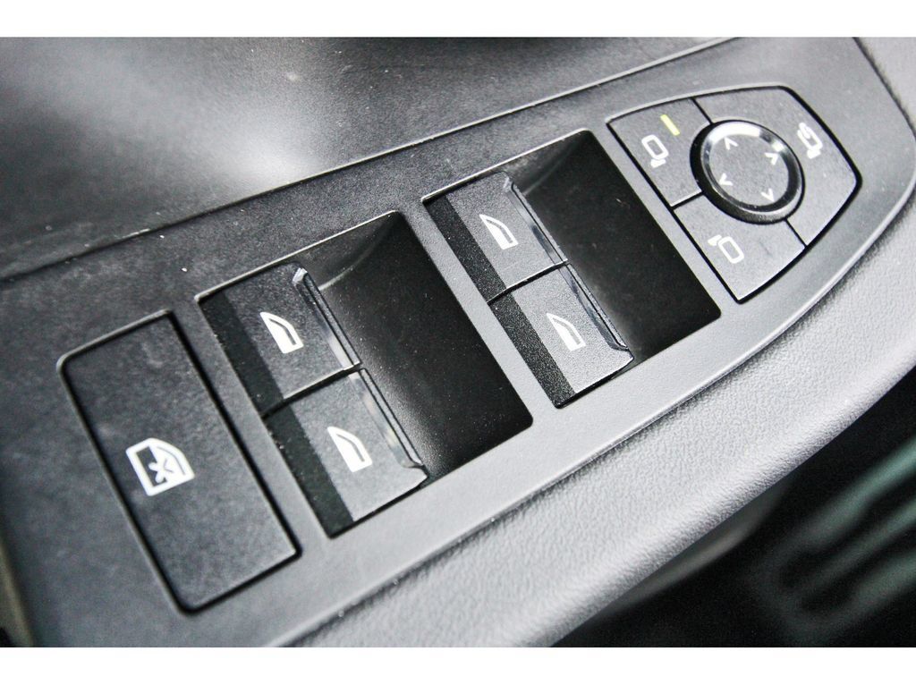Used 2024 BMW i5 eDrive40i w/ M Sport Package RWD image 23