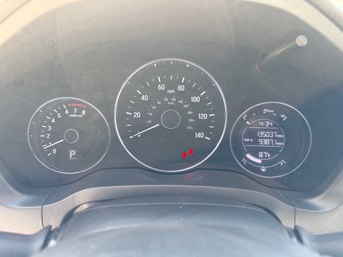 Used 2018 Honda HR-V EX image 12