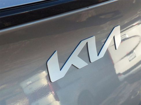 Certified 2025 Kia Sportage LX image 29