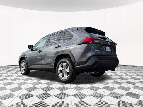 Used 2021 Toyota RAV4 LE image 11