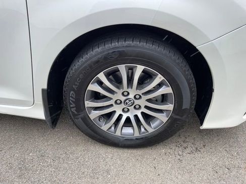 Used 2019 Toyota Sienna XLE Premium image 45