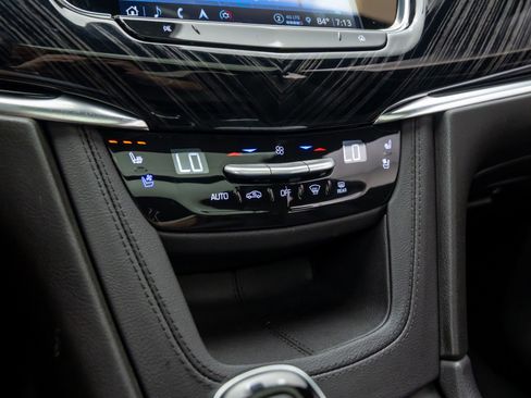 New 2025 Cadillac XT6 Premium Luxury image 24