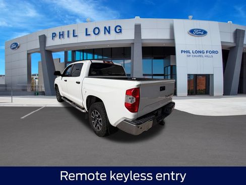 Used 2017 Toyota Tundra SR5 AWD/4WD image 4