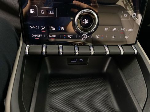 Used 2026 GMC Terrain Elevation w/ Elevation Premium Package image 18