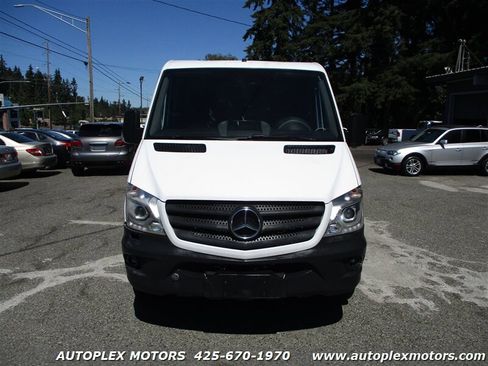 Used 2016 Mercedes-Benz Sprinter 2500 image 8