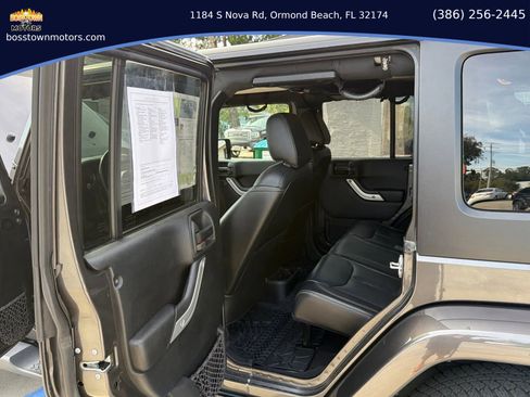 Used 2018 Jeep Wrangler Unlimited Sahara w/ Connectivity Group image 13