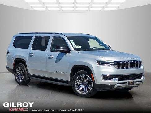 Used 2023 Jeep Wagoneer L Series II image 1