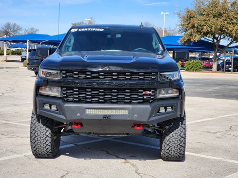 Used 2021 Chevrolet Silverado 1500 Custom Trail Boss w/ Midnight Edition image 2