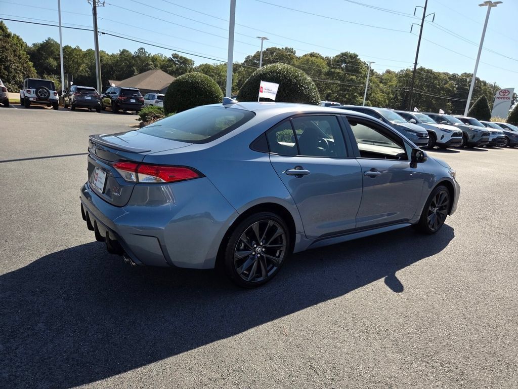 Used 2026 Toyota Corolla SE FWD image 12