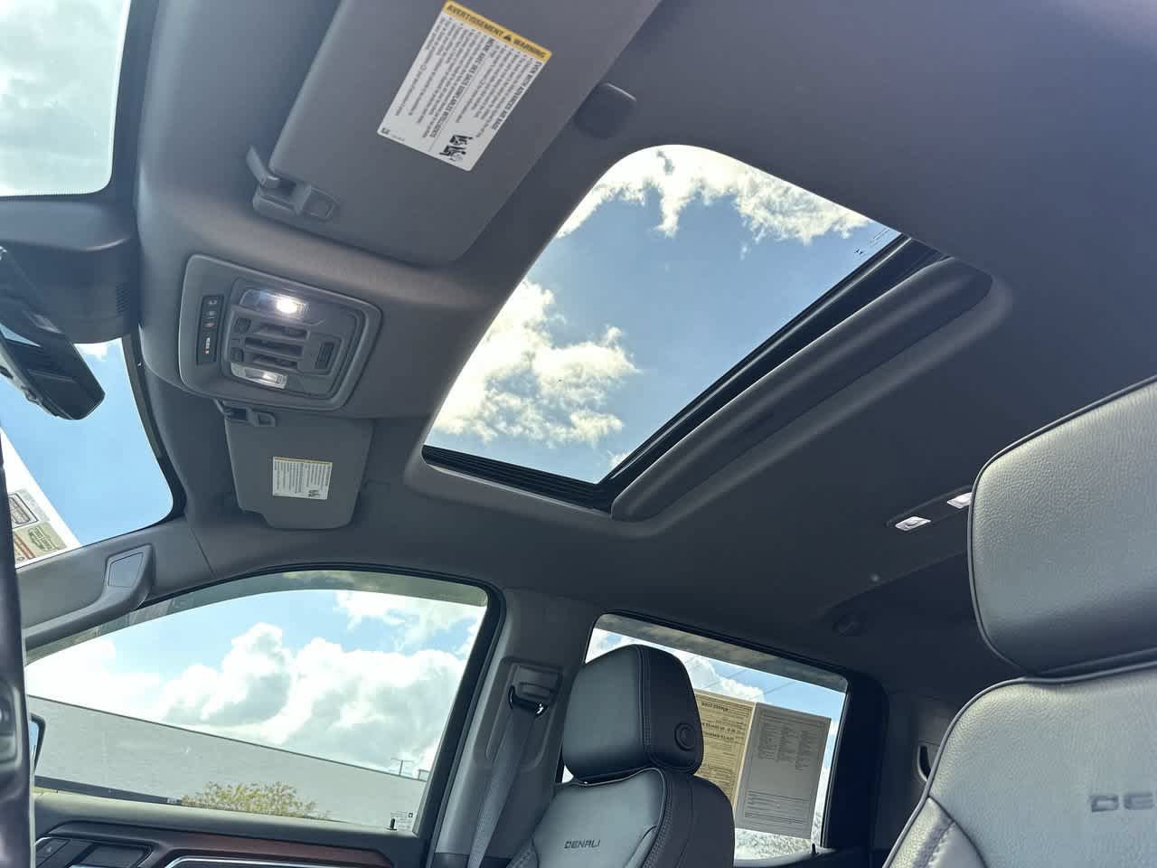 Used 2024 GMC Sierra 1500 Denali AWD/4WD image 19