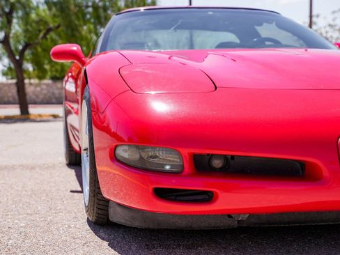 Used 1999 Chevrolet Corvette Coupe w/ Memory Pkg image 70