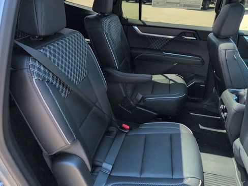 New 2026 GMC Acadia Denali w/ Super Cruise Package image 17