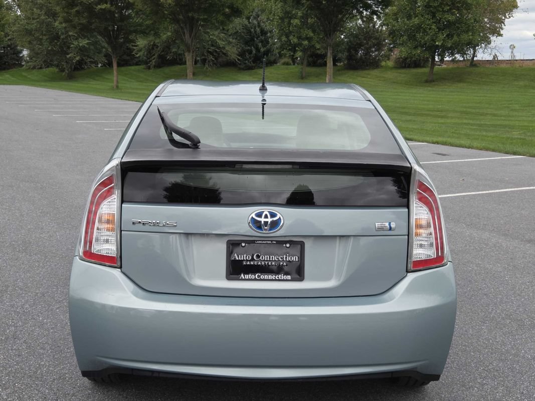 Used 2013 Toyota Prius Two FWD image 7