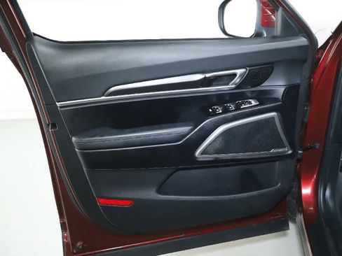 Used 2024 Kia Telluride S w/ S Sunroof Package FWD image 16