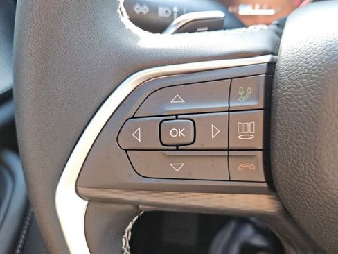 New 2026 Jeep Grand Cherokee L Laredo image 12