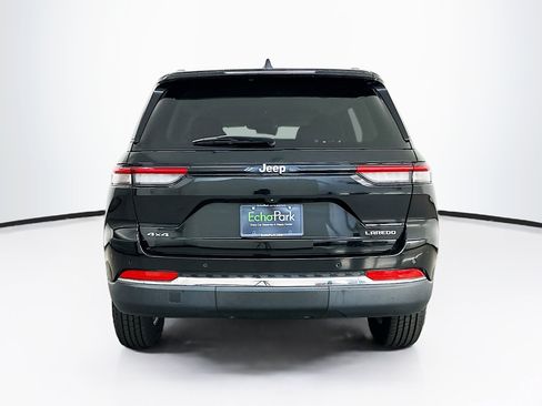 Used 2023 Jeep Grand Cherokee Laredo AWD/4WD image 7