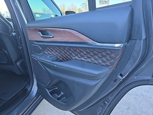 Used 2025 Jeep Grand Cherokee Summit AWD/4WD image 87