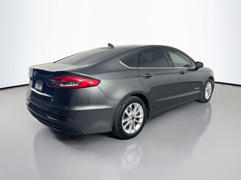 Used 2019 Ford Fusion SE image 5
