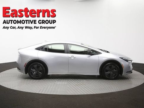 Used 2025 Toyota Prius LE FWD image 43