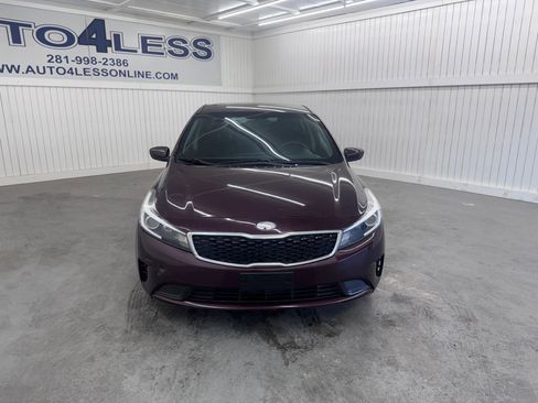 Used 2018 Kia Forte LX image 2