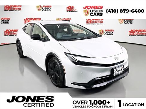 Used 2026 Toyota Prius LE image 1