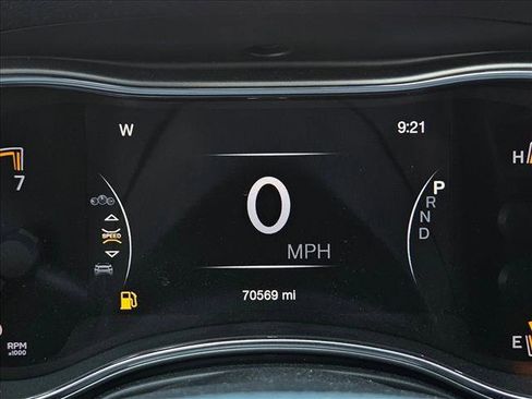 Used 2022 Jeep Grand Cherokee Laredo X RWD image 10